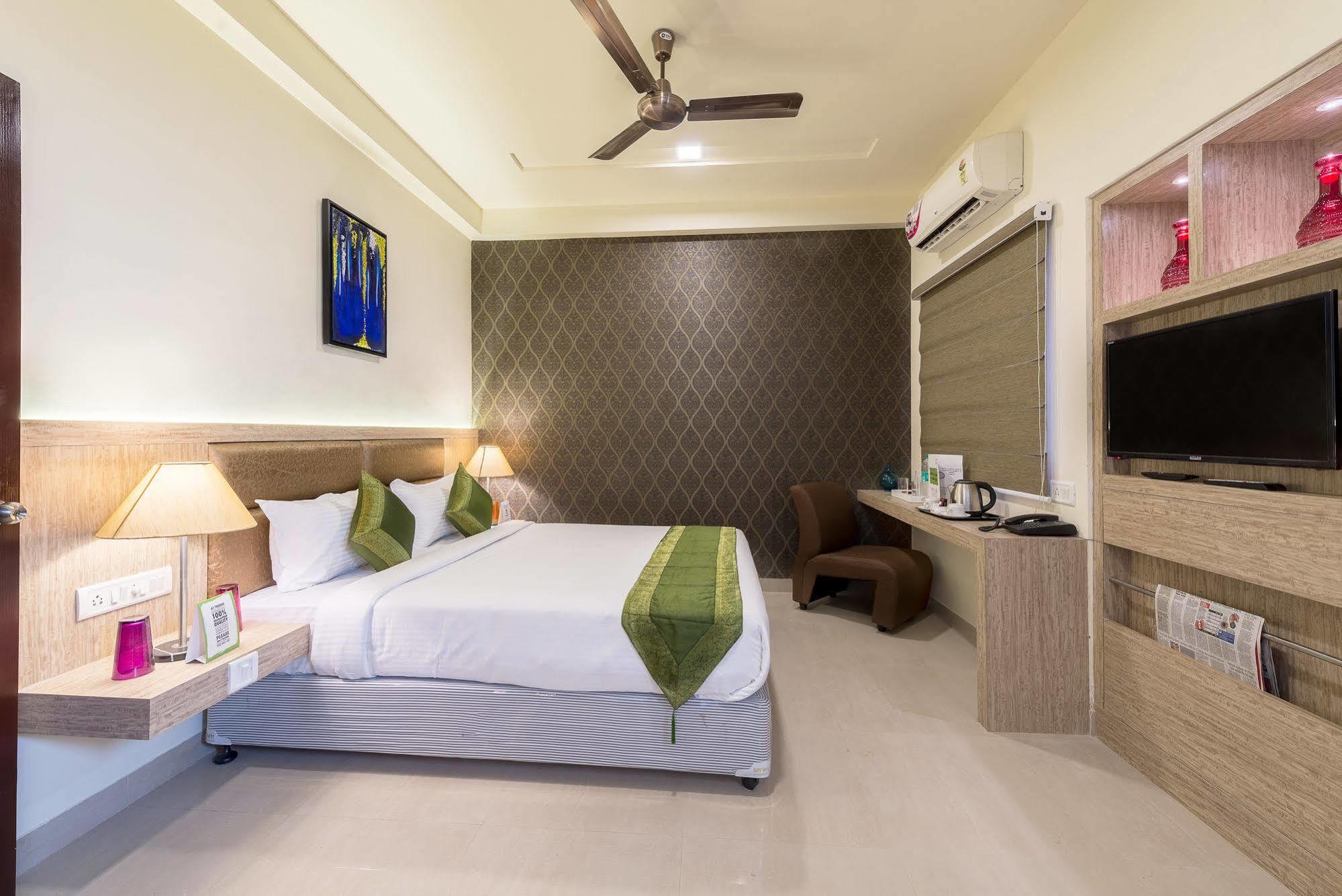 Treebo Nestlay Casa Chennai Exterior foto