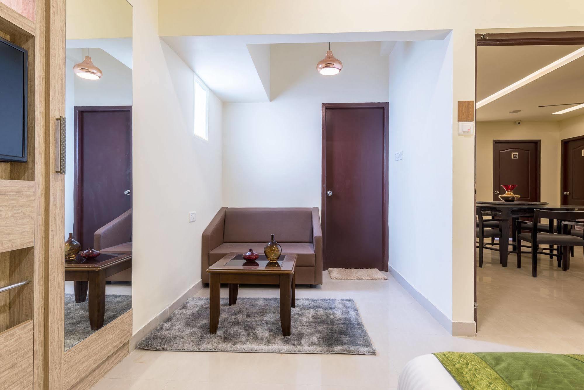 Treebo Nestlay Casa Chennai Exterior foto